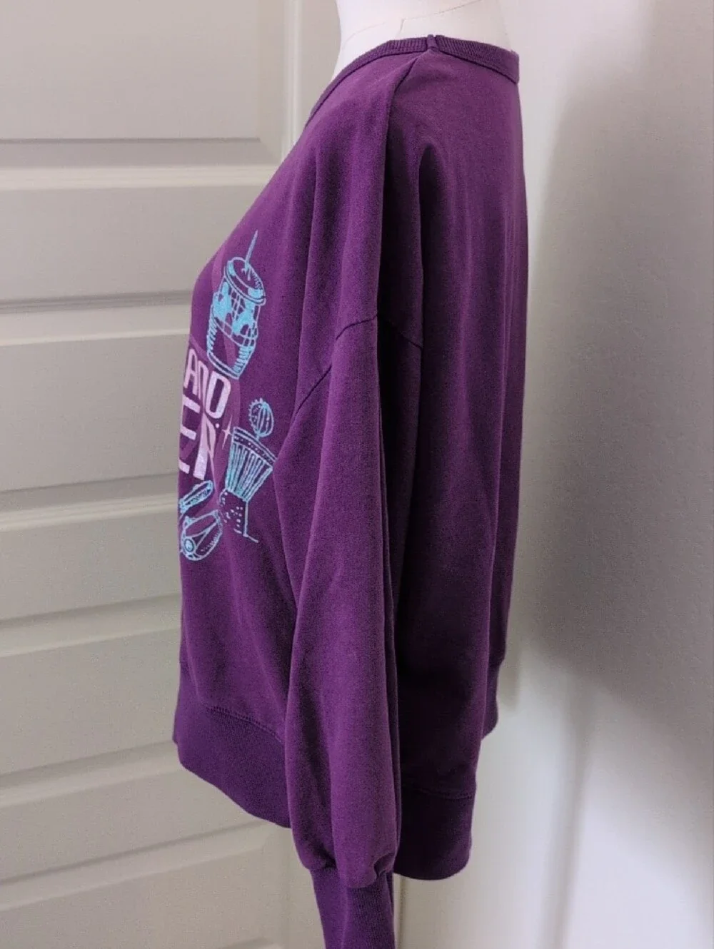 DISNEY Sweatshirt Tomorrowland Dreamer Graphic Purple Lightweight Size XL
